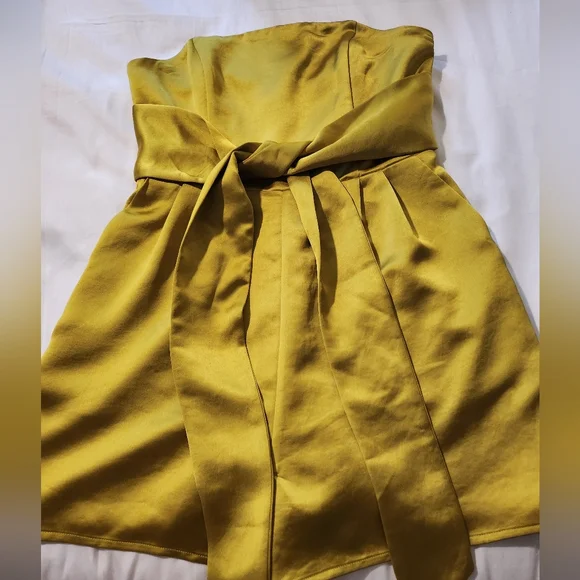 Satin Strapless Tie Waist Romper - Picture 5 of 7